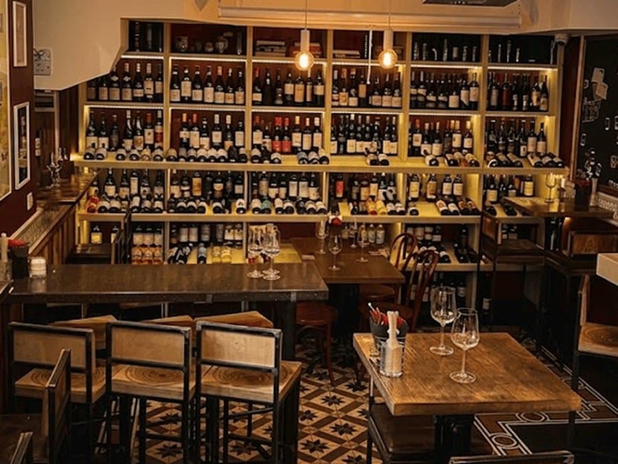 Le Cellier, Caviste